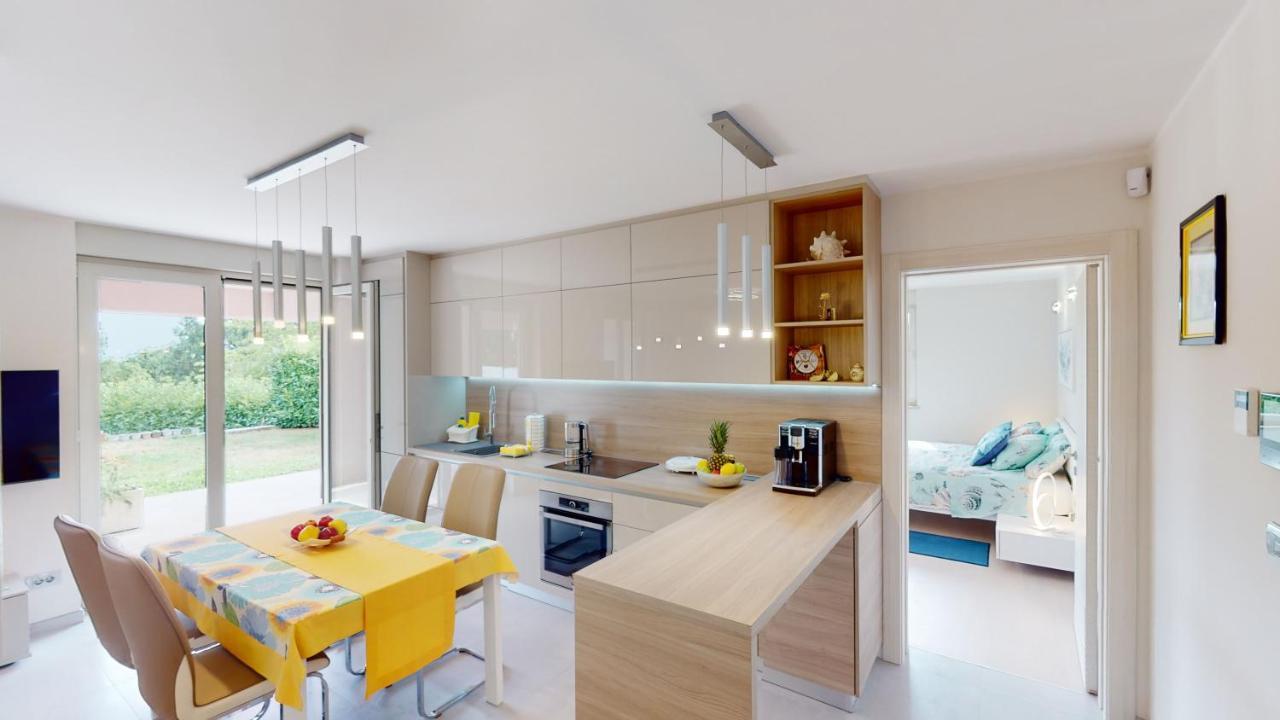 Design Apartment Emerald Viskovo Esterno foto