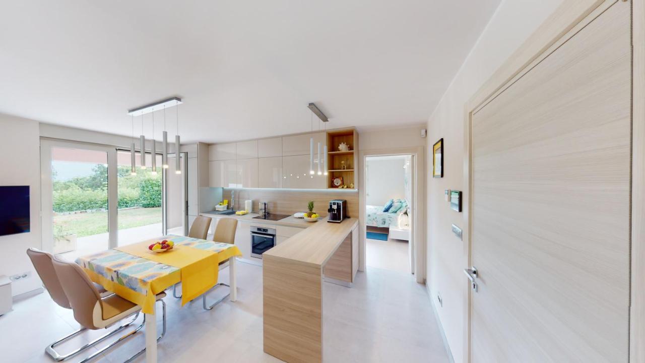 Design Apartment Emerald Viskovo Esterno foto