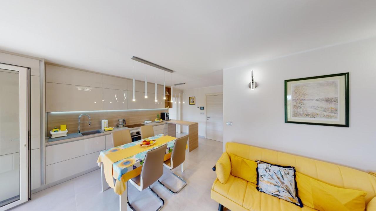 Design Apartment Emerald Viskovo Esterno foto